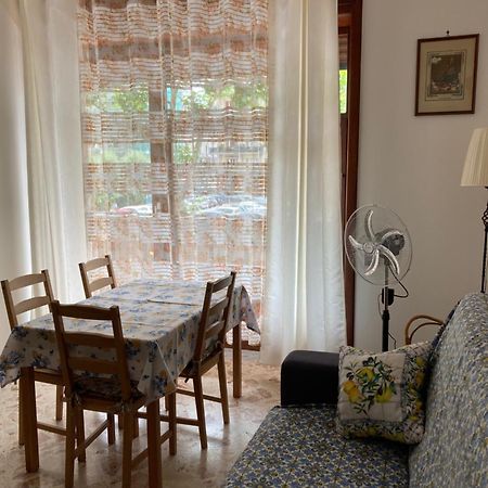 Casa Vacanza Brezza Di Maestrale Salerno Eksteriør billede