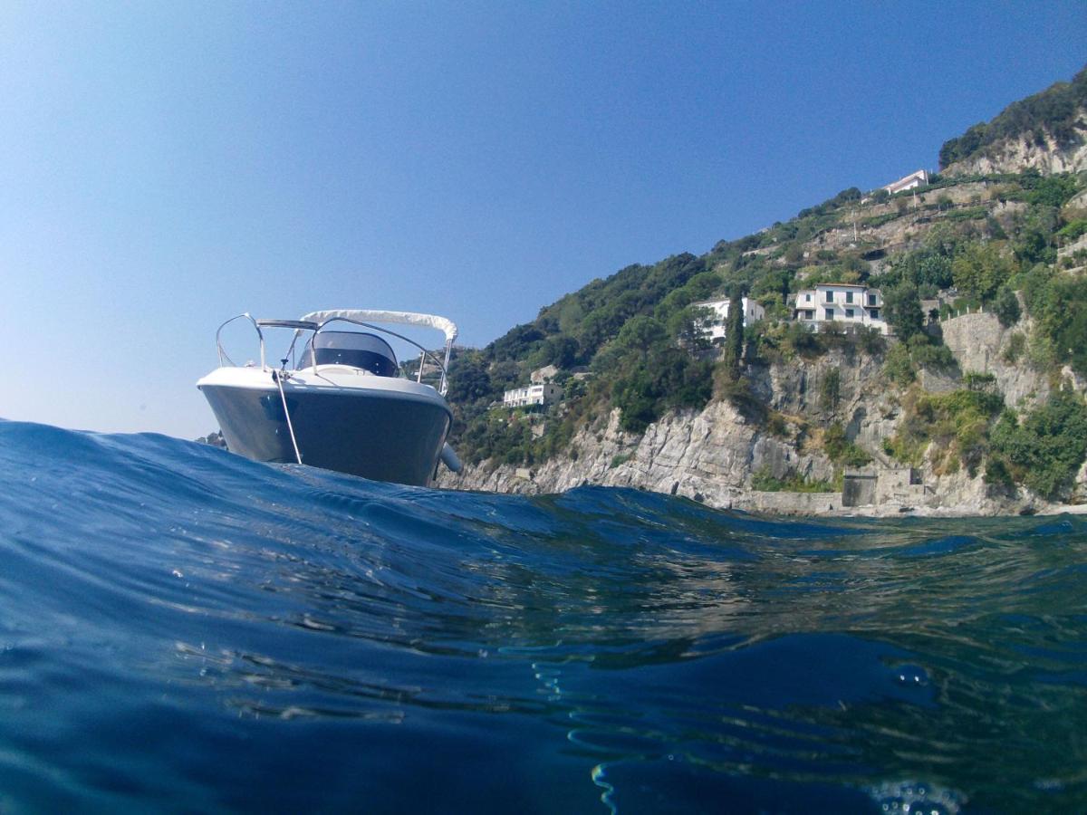 Casa Vacanza Brezza Di Maestrale Salerno Eksteriør billede