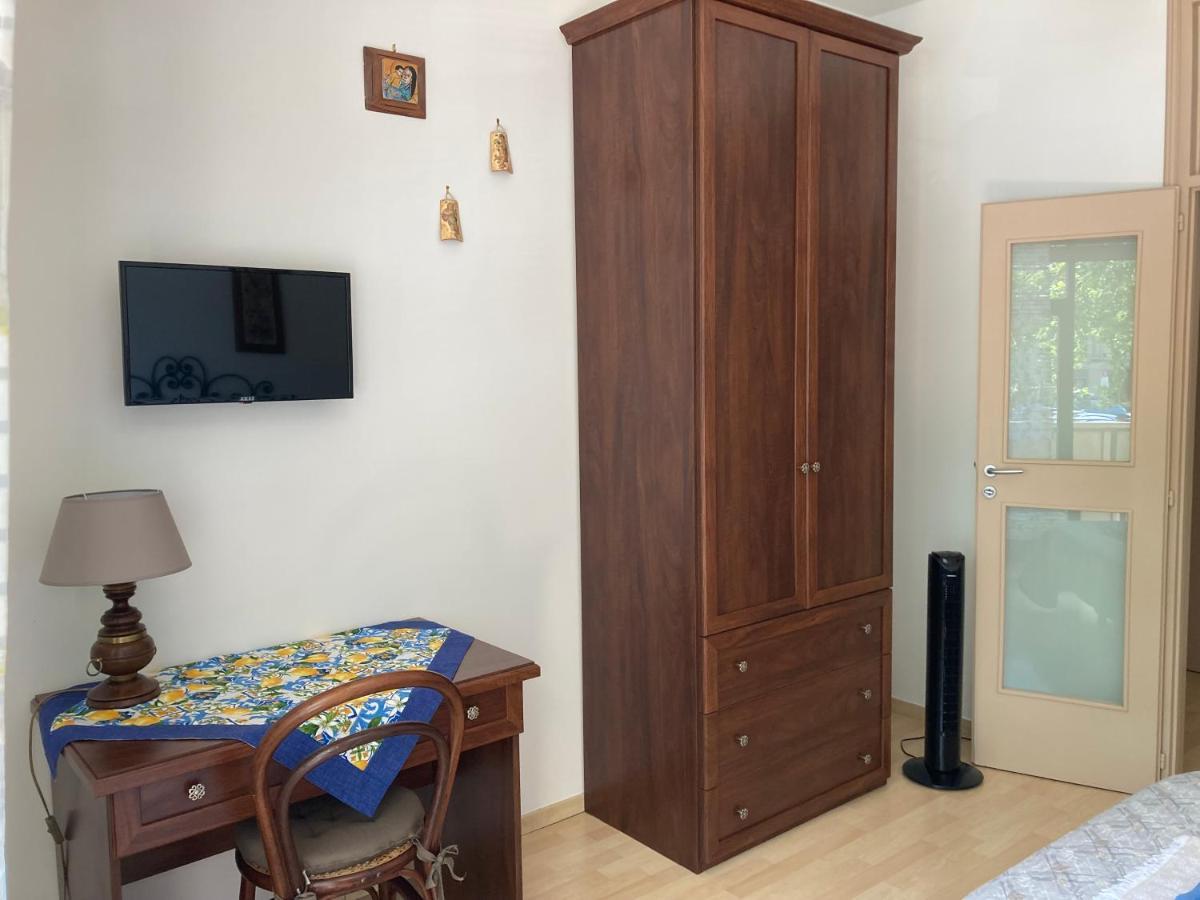 Casa Vacanza Brezza Di Maestrale Salerno Eksteriør billede