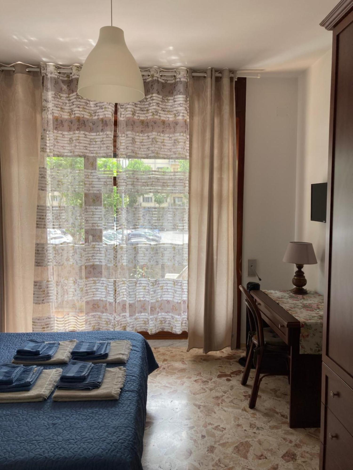 Casa Vacanza Brezza Di Maestrale Salerno Eksteriør billede